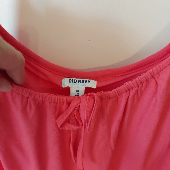 Keyhole Tank with Shelf Bra Built In - Picture 5 of 5